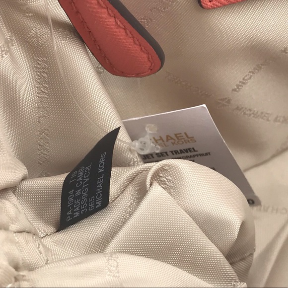 🧡NEW MICHAEL KORS 🧡 MK EMMY CROSSBODY DOME - Picture 7 of 8